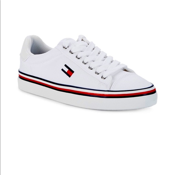 Tommy Hilfiger Fressian Low-Cut Sneakers size 7.5. New - Picture 1 of 2